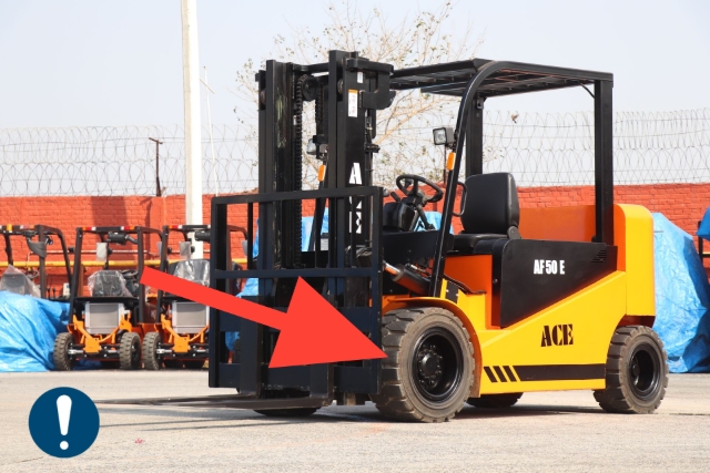 <p>Check the tyres and forks for cracks or wear.</p>