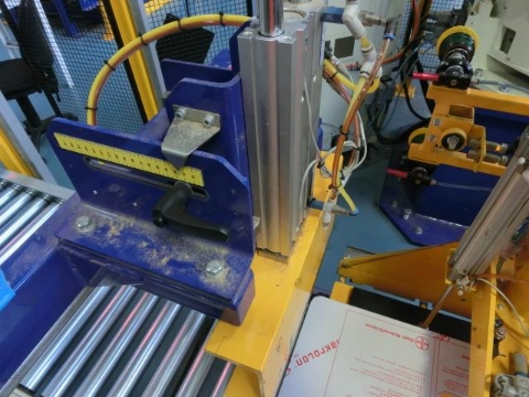<p>Step
6:
Extend left
the cylinder
down; the to
loosen clamp
adjust cylinder meet
the
to
the
Tighten
template.
the
clamp in
once correct
position.</p>